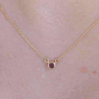 Forma Mini Solitaire Necklace – Deep Red Garnet