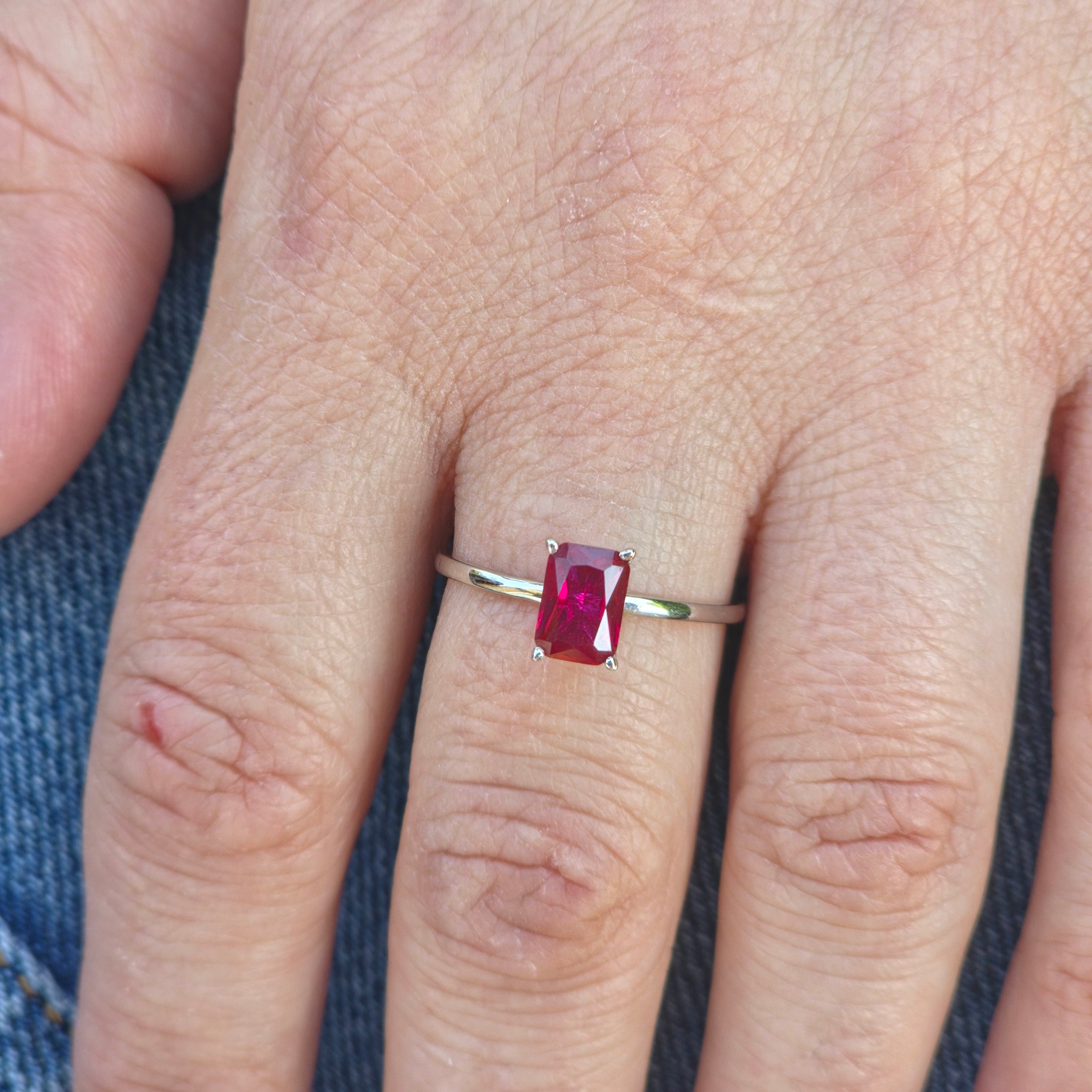 Nexus Solitaire Ring – Red Ruby