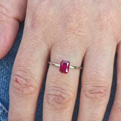 Nexus Solitaire Ring – Red Ruby