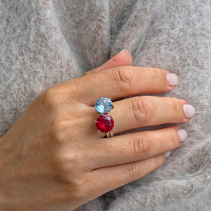 Juno Bold Solitaire Ring – Vivid Pink Sapphire