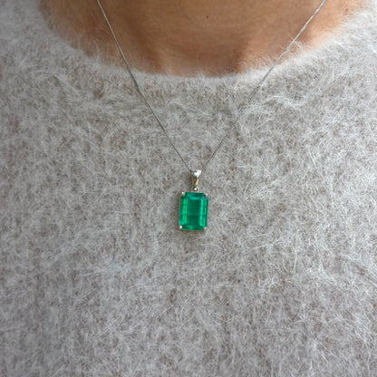 Nexus Statement Pendant – Colombian Green Emerald