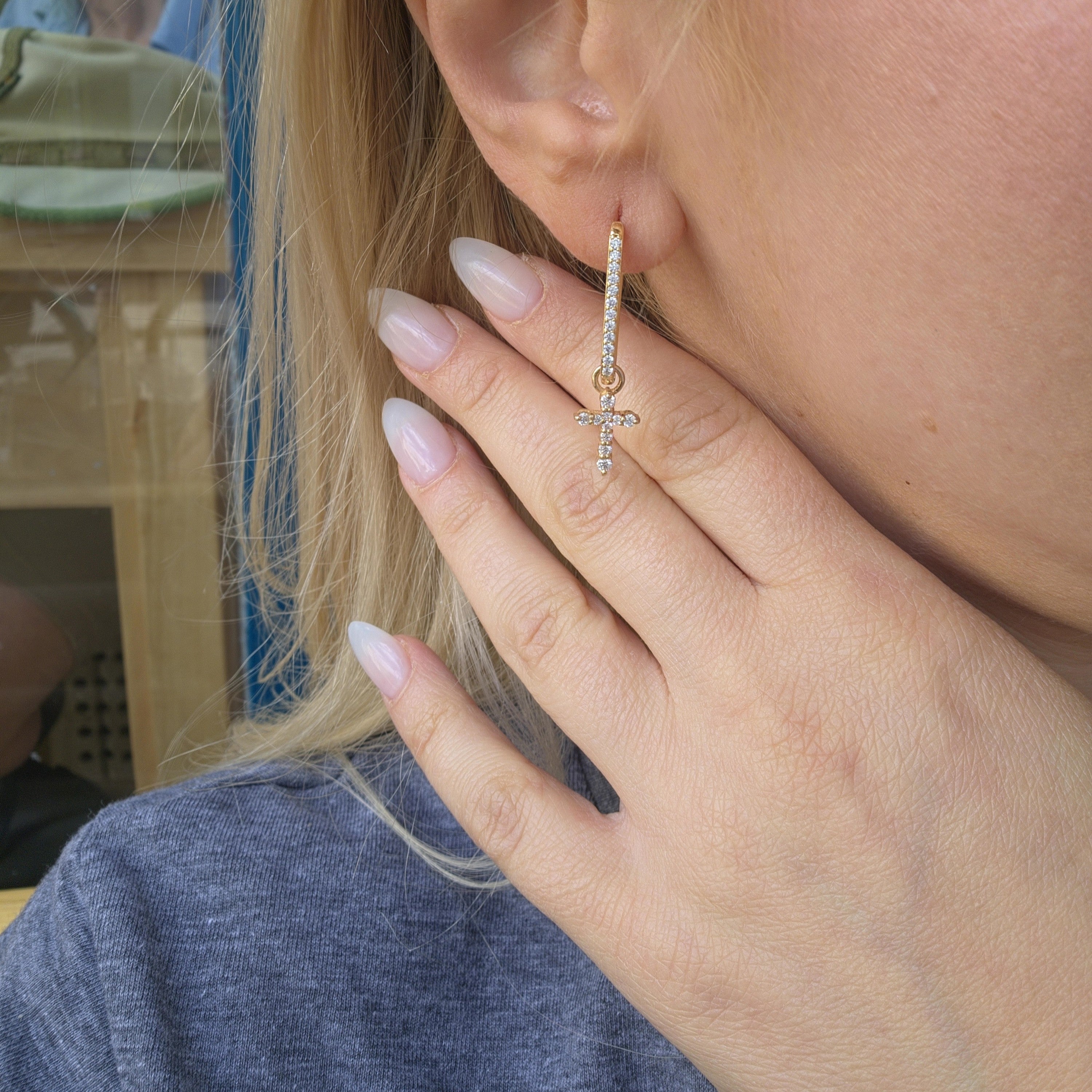 Linea Trace Earrings – White Diamond