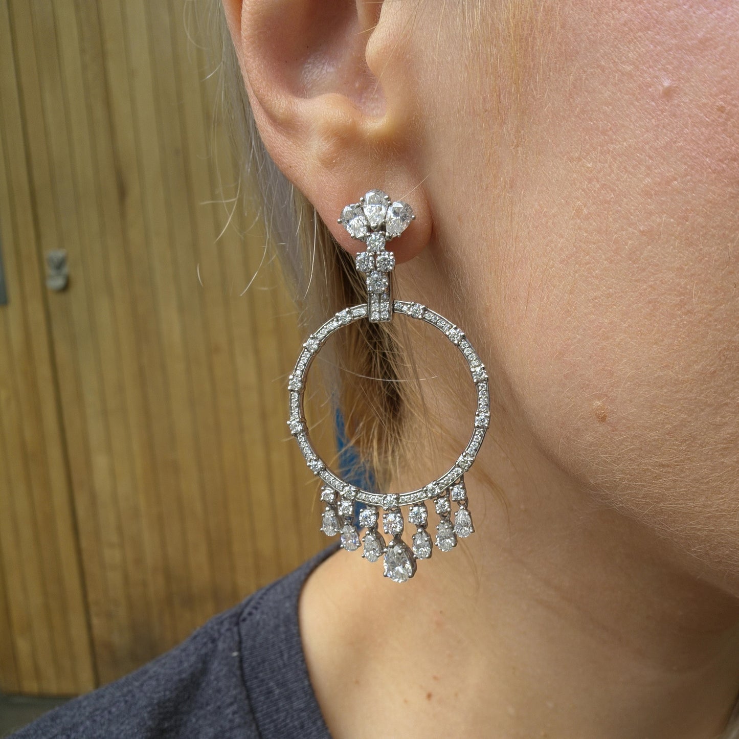 Nova Swing Hoop Earrings – White Diamond