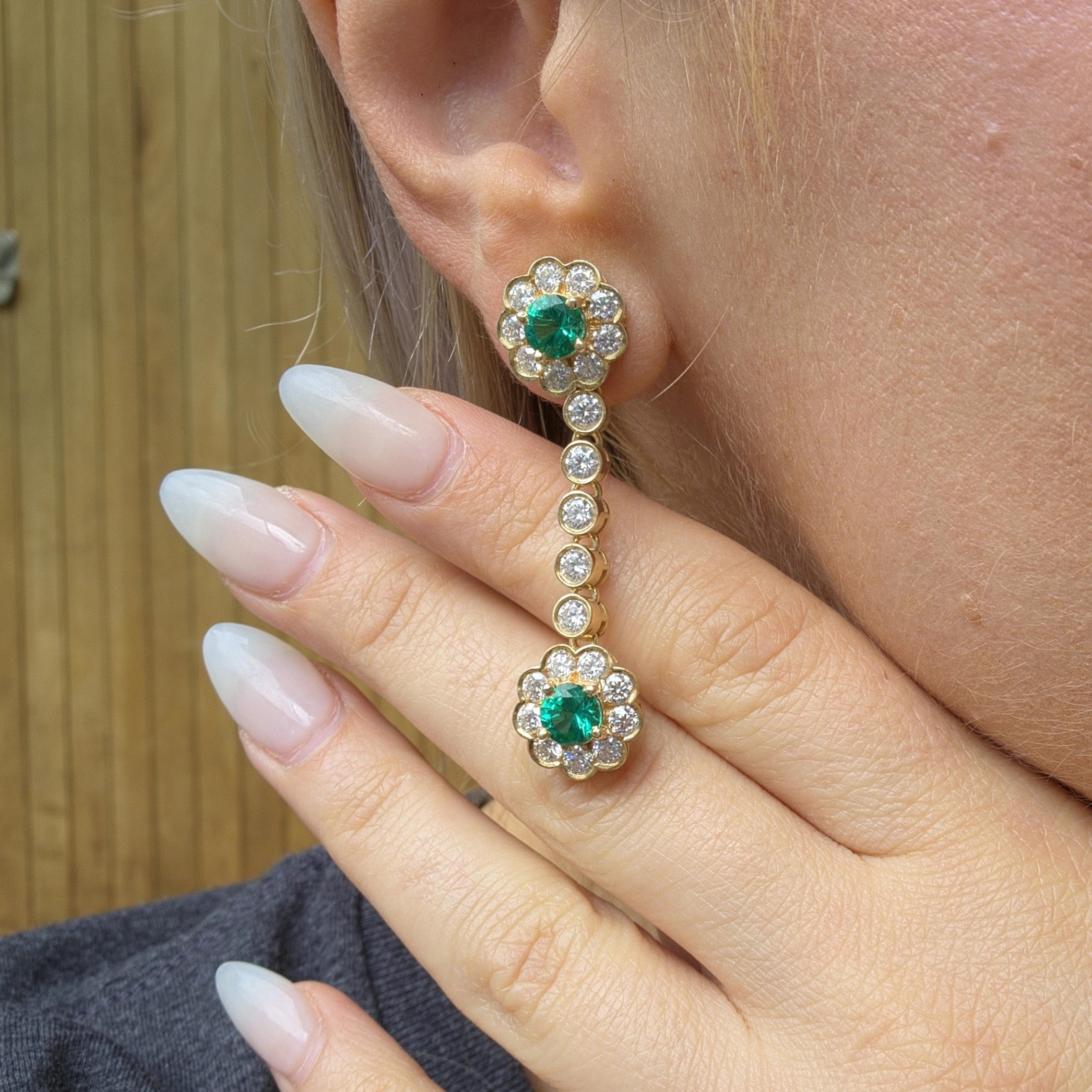 Juno Daisy Drop Earrings – Colombian Green Emerald