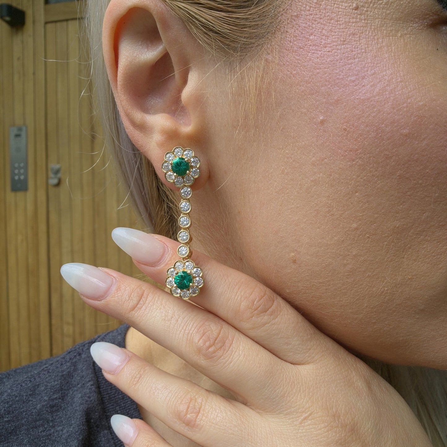 Juno Daisy Drop Earrings – Colombian Green Emerald