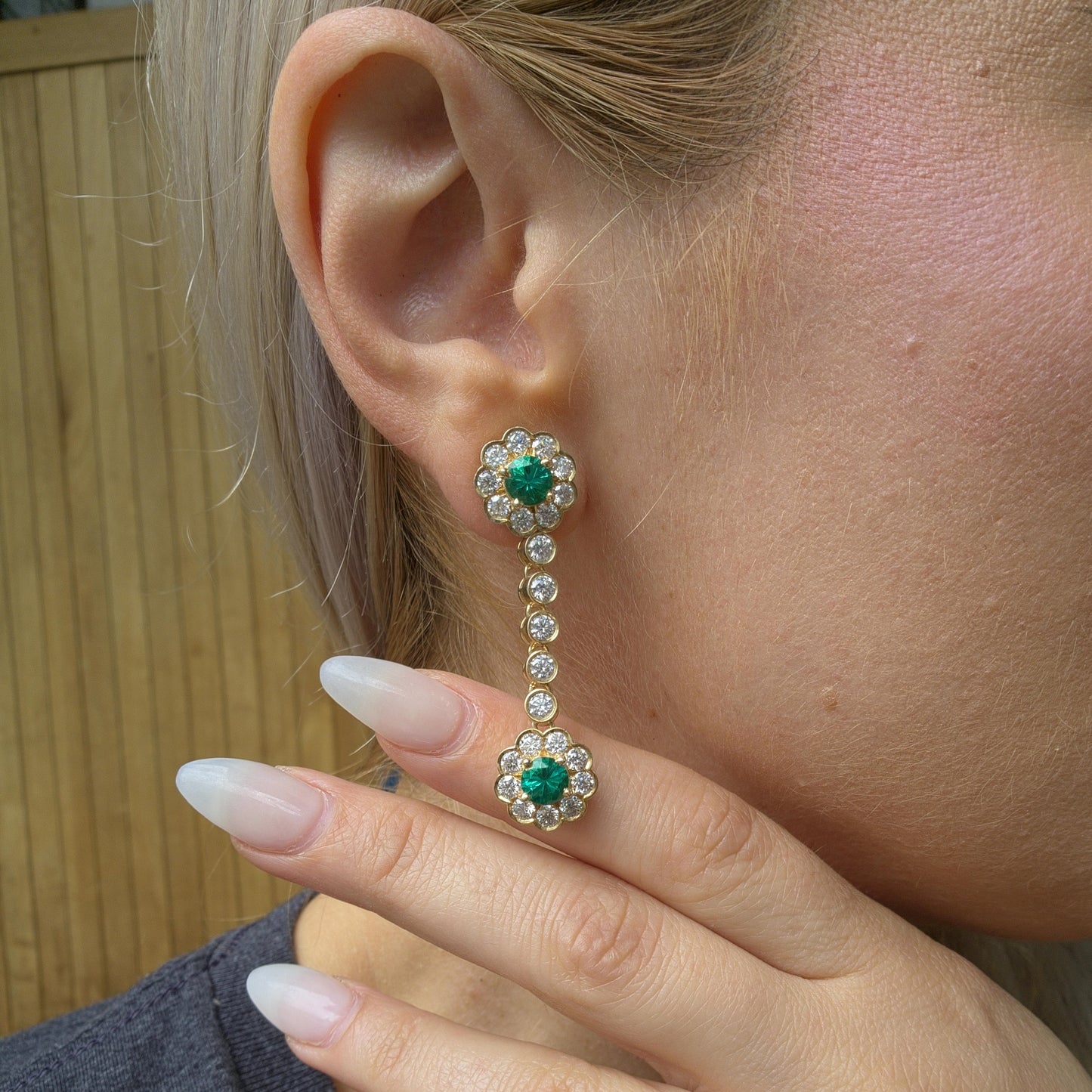 Juno Daisy Drop Earrings – Colombian Green Emerald