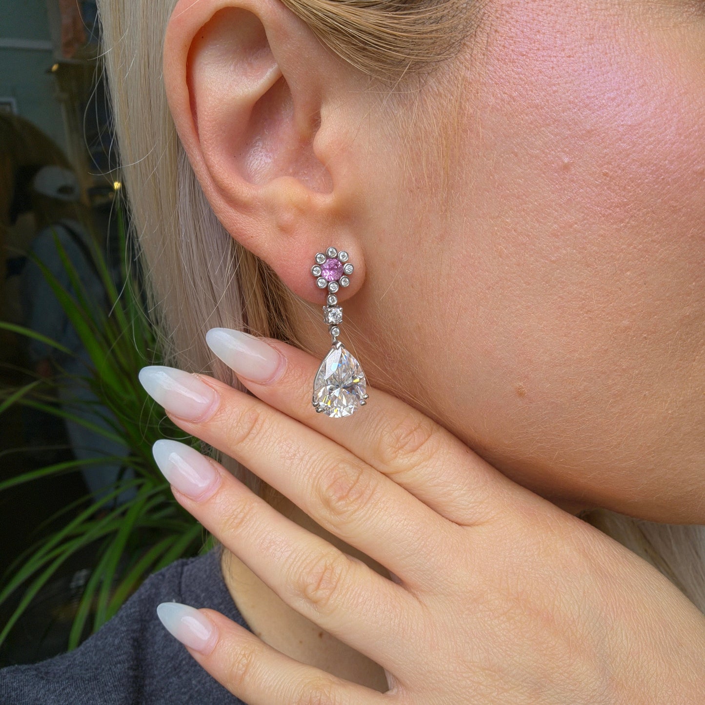 Nova Bloom Earrings – Light Pink Sapphire