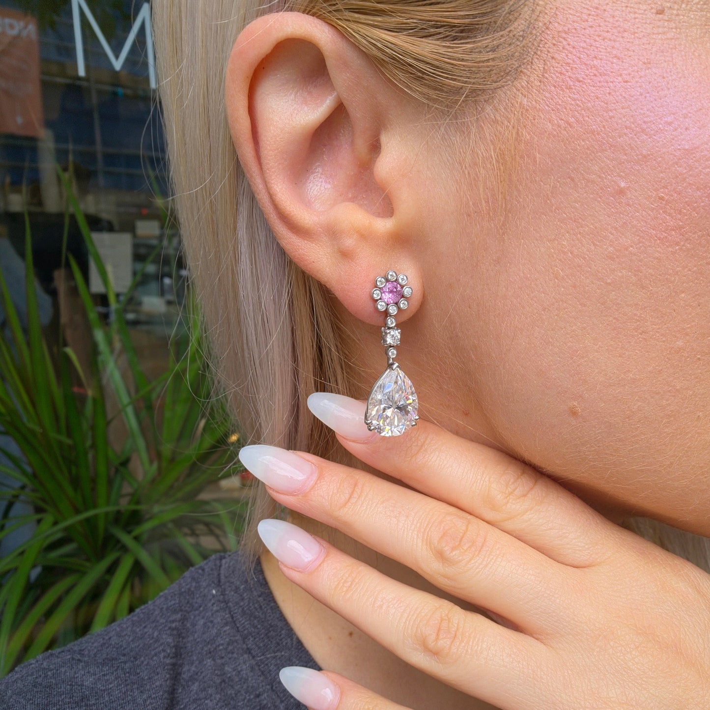 Nova Bloom Earrings – Light Pink Sapphire