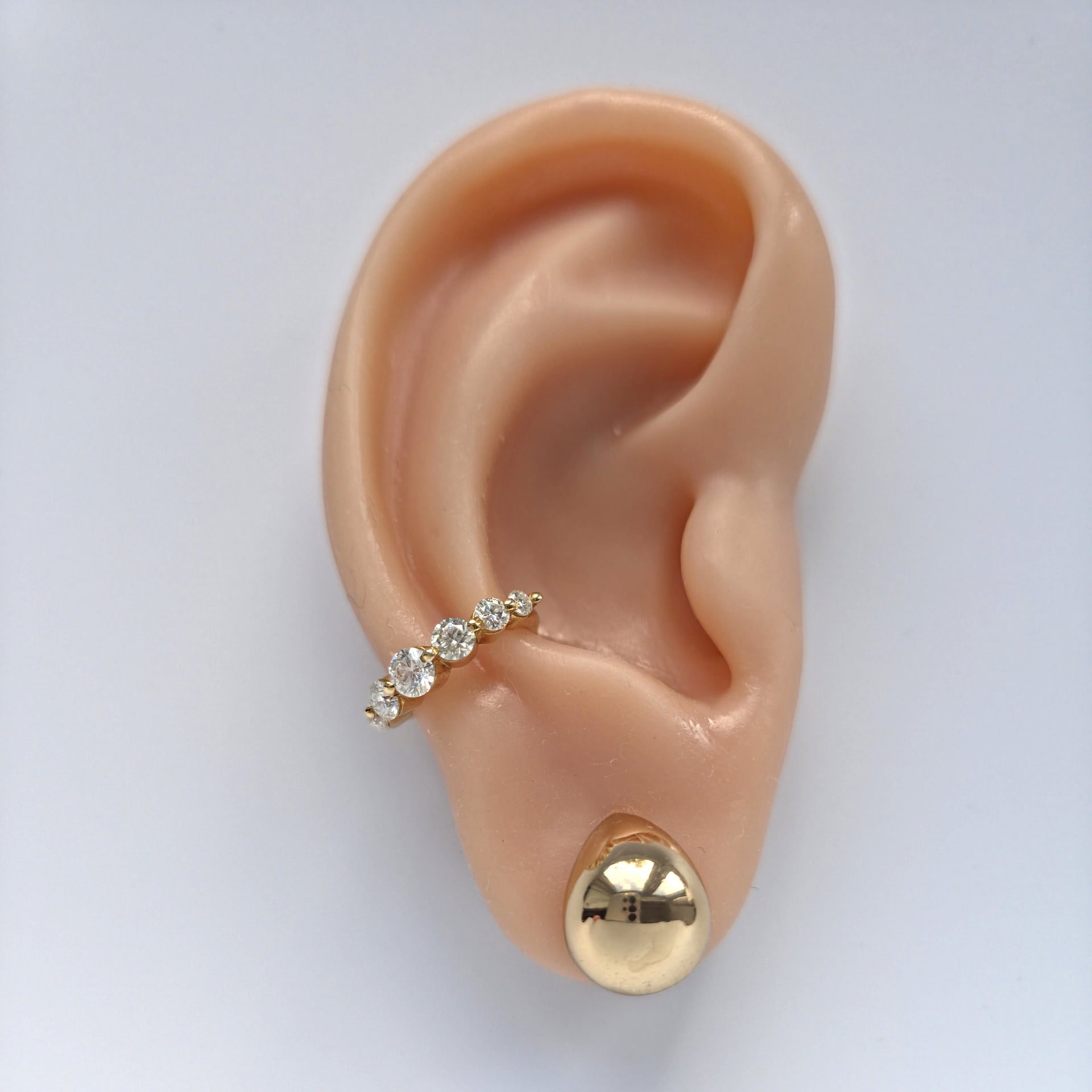 Juno Graduated Ear Cuff – White Diamond