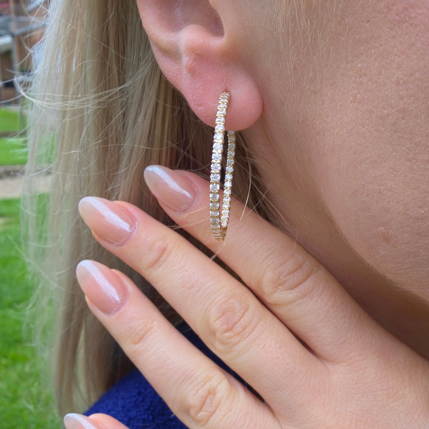 Linea Grande Hoop Earrings – White Diamond