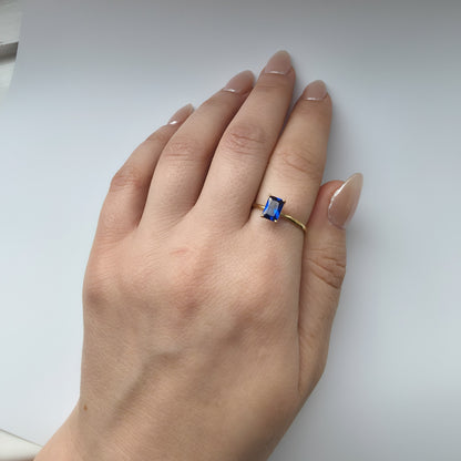 Nexus Solitaire Ring – Blue Sapphire