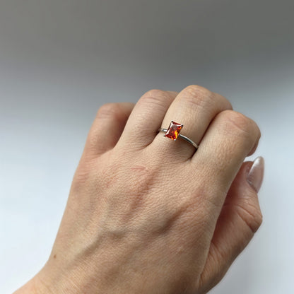 Nexus Solitaire Ring – Orange Padparadscha Sapphire