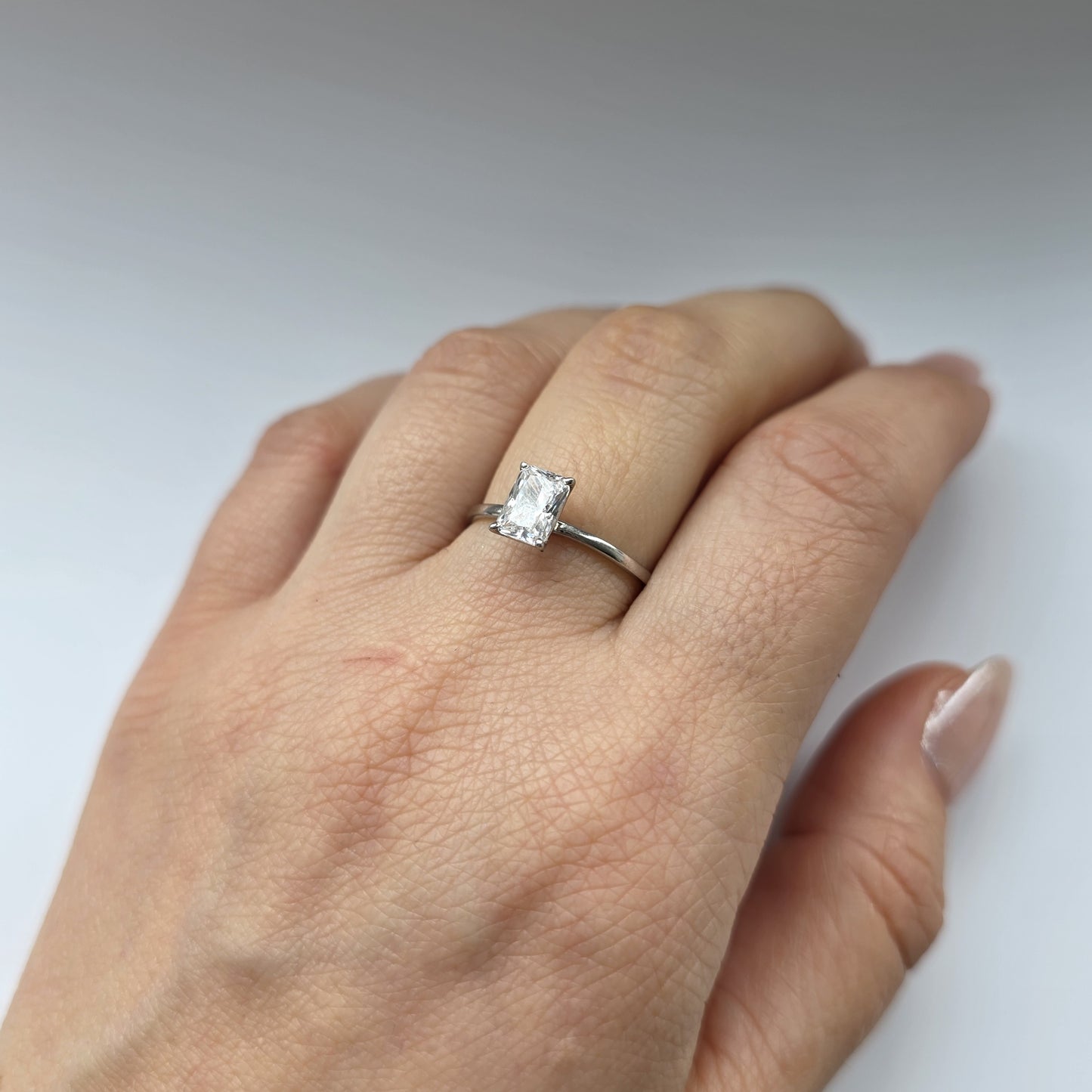 Nexus Solitaire Ring – White Diamond