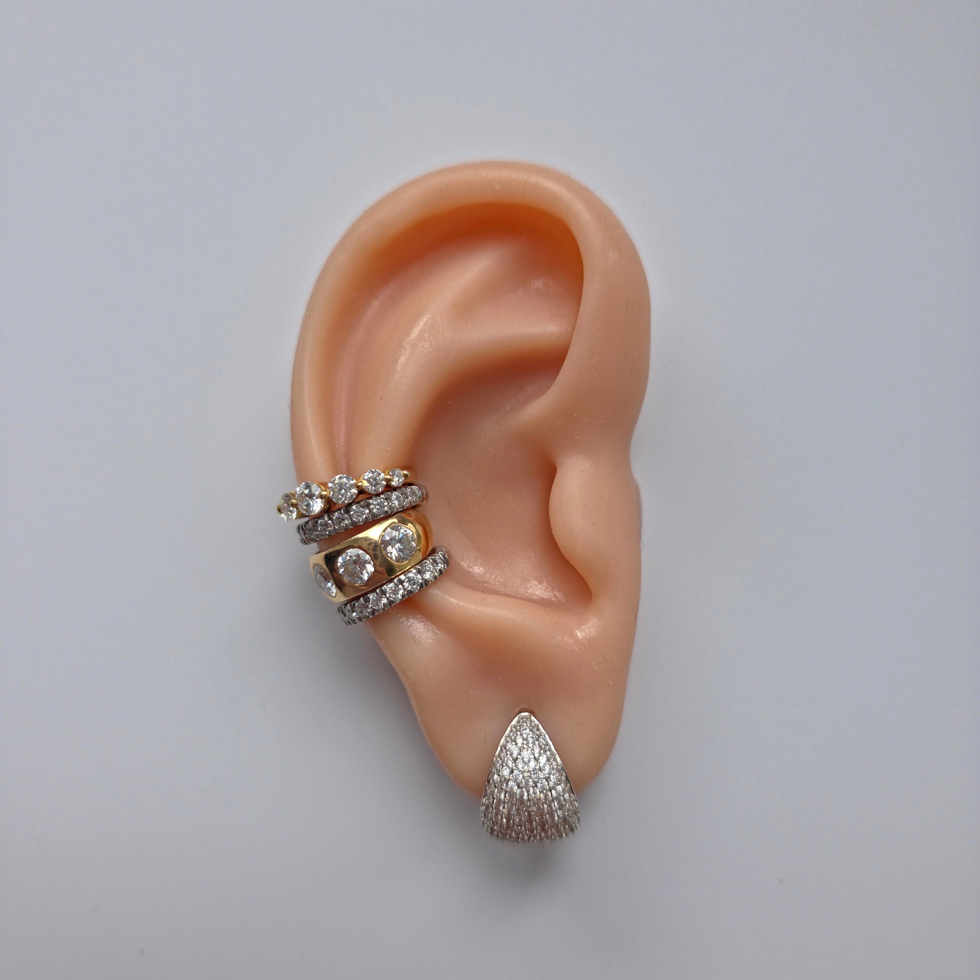 Juno Graduated Ear Cuff – Blue Sapphire