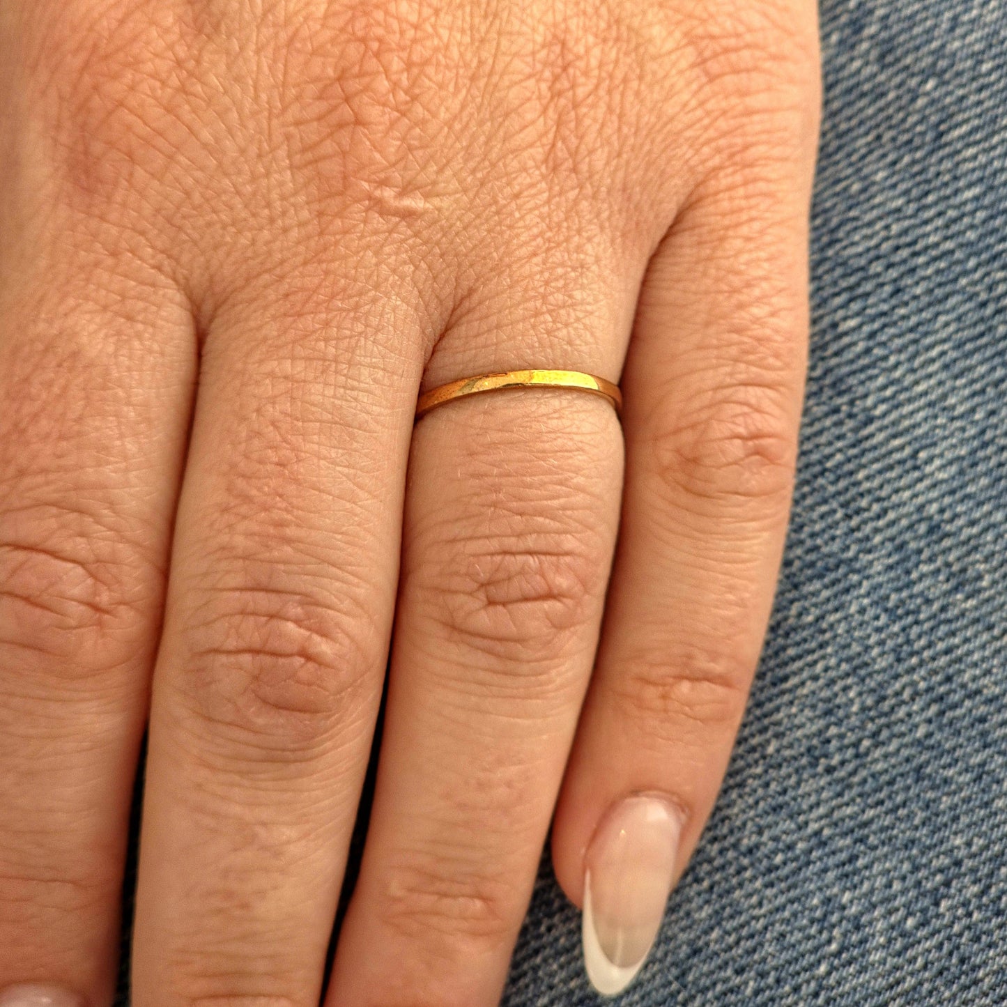 Fine Band Mini Ring