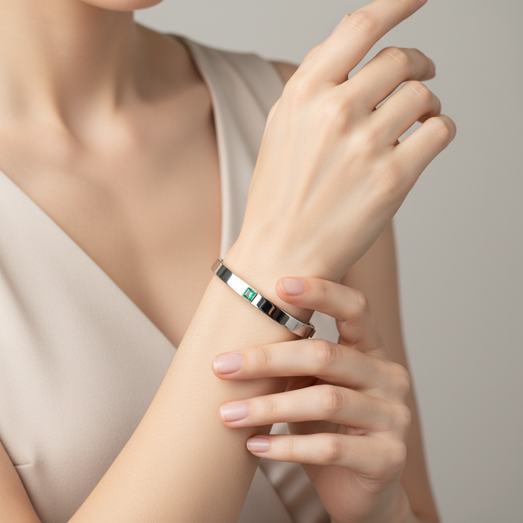 Aria Uno Elemental Bangle – Teal Blue Spinel