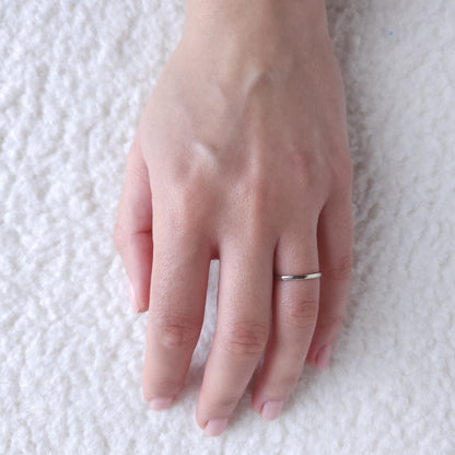 Fine Band Mini Ring