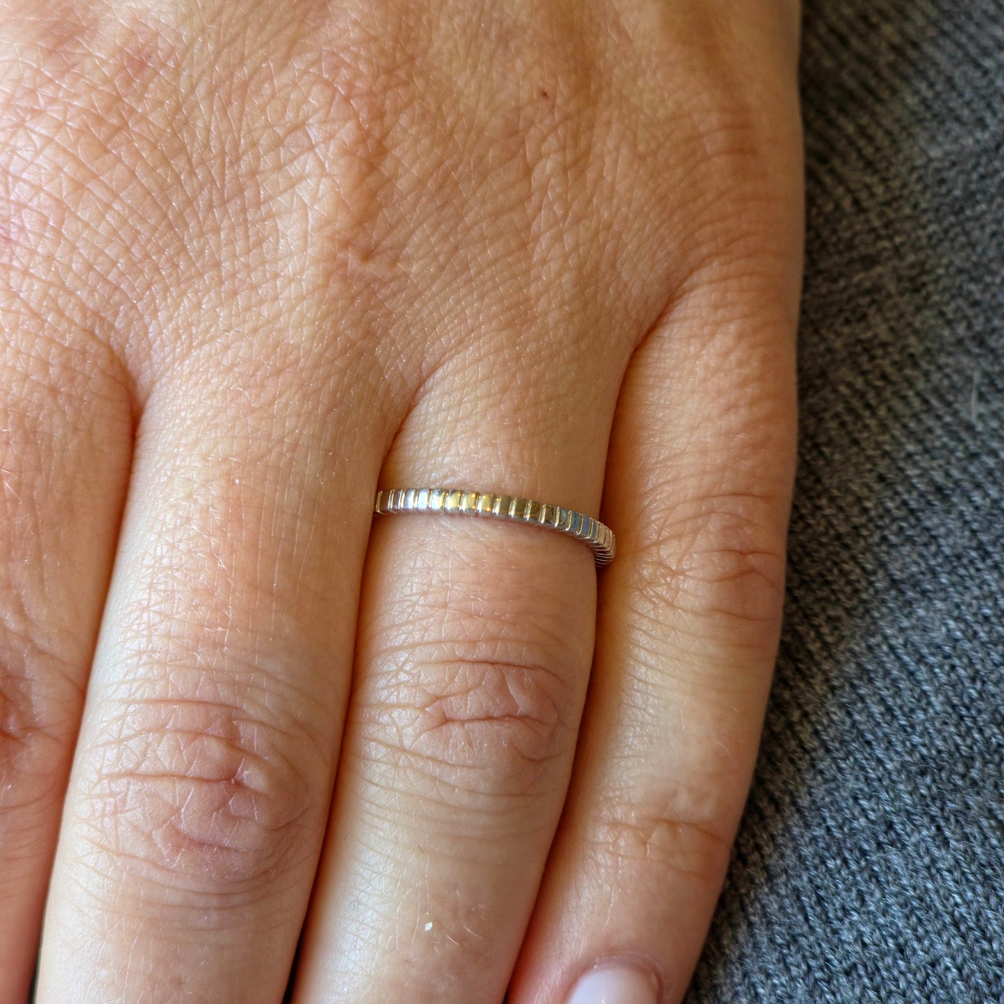 Ridge Mini Ring