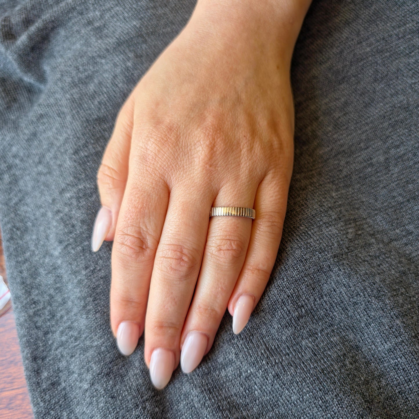 Ridge Midi Ring