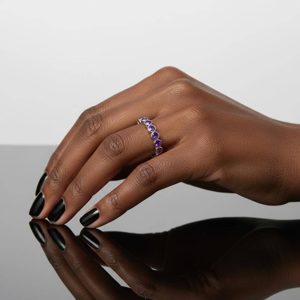 Forma Eternity Ring – Deep Red Garnet