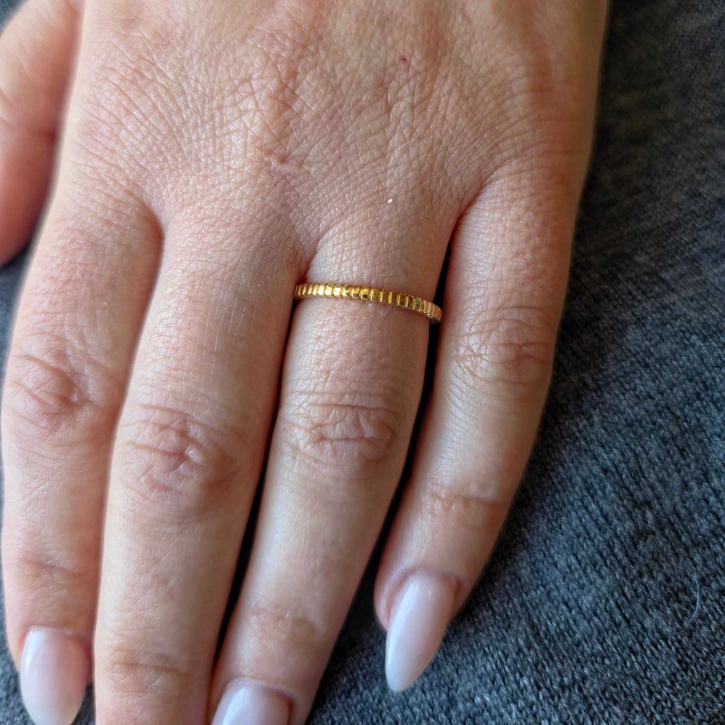 Ridge Mini Ring