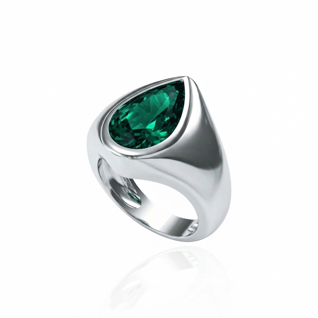 Nova Signet Ring – Zambian Green Emerald