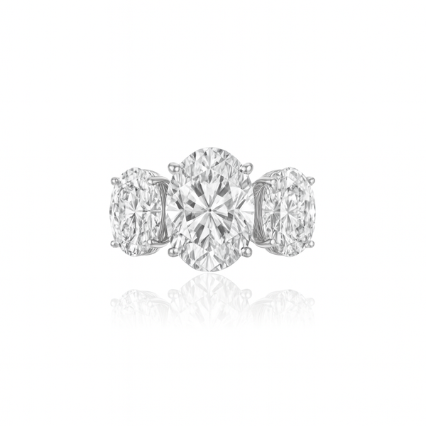 Velara Grand Trilogy Ring – White Diamond
