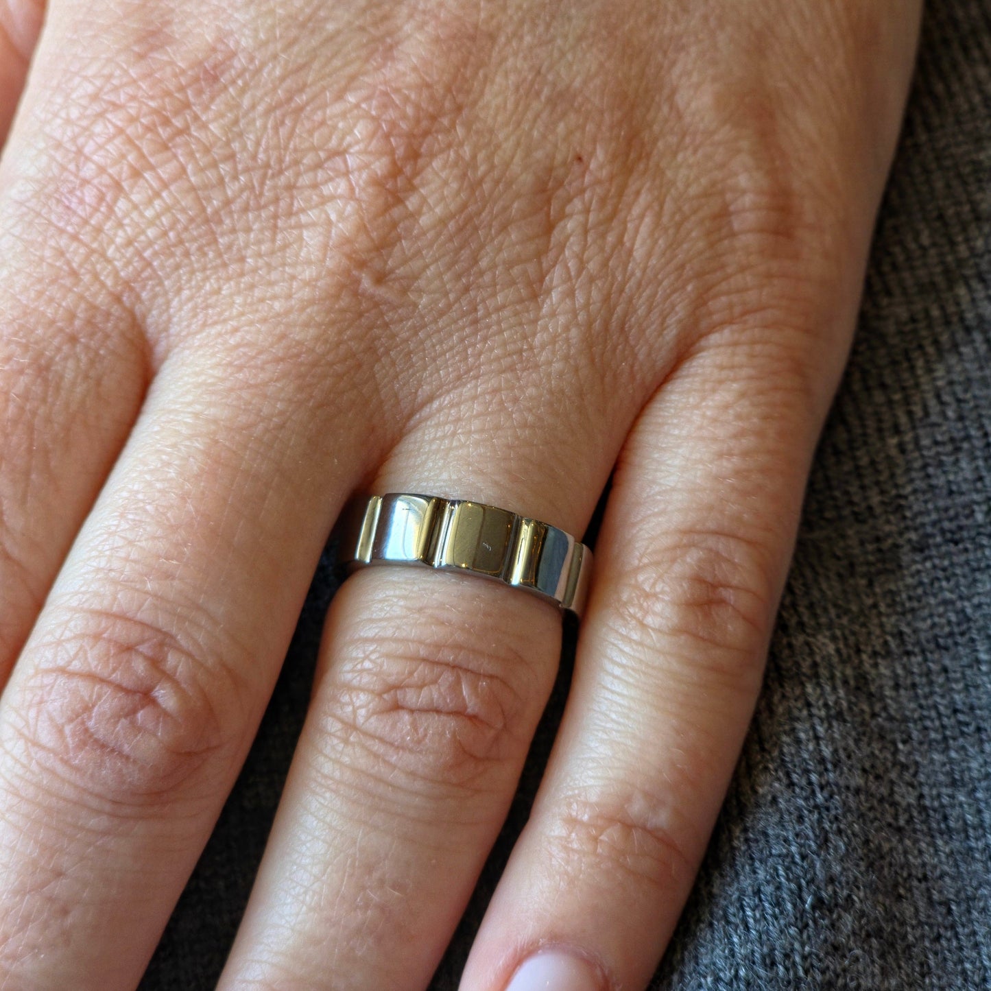 Bolt Grande Ring