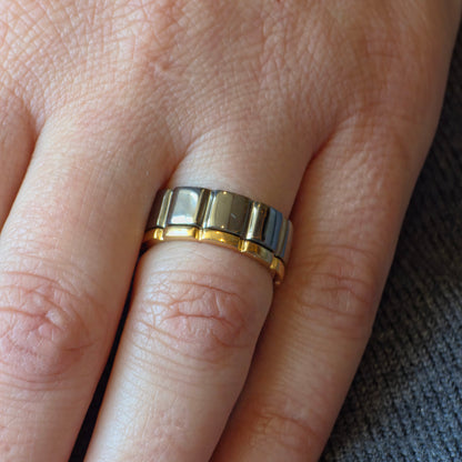 Bolt Mini Ring
