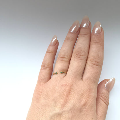 Linea Punto Mini Ring – Colombian Green Emerald