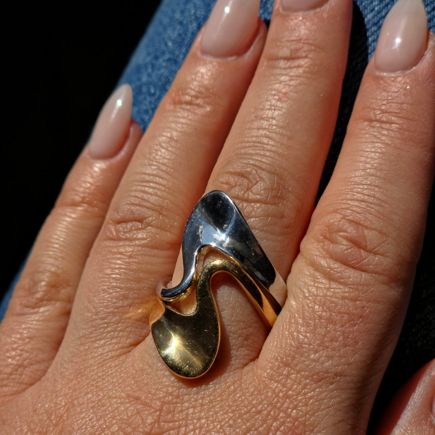 Crest Ring