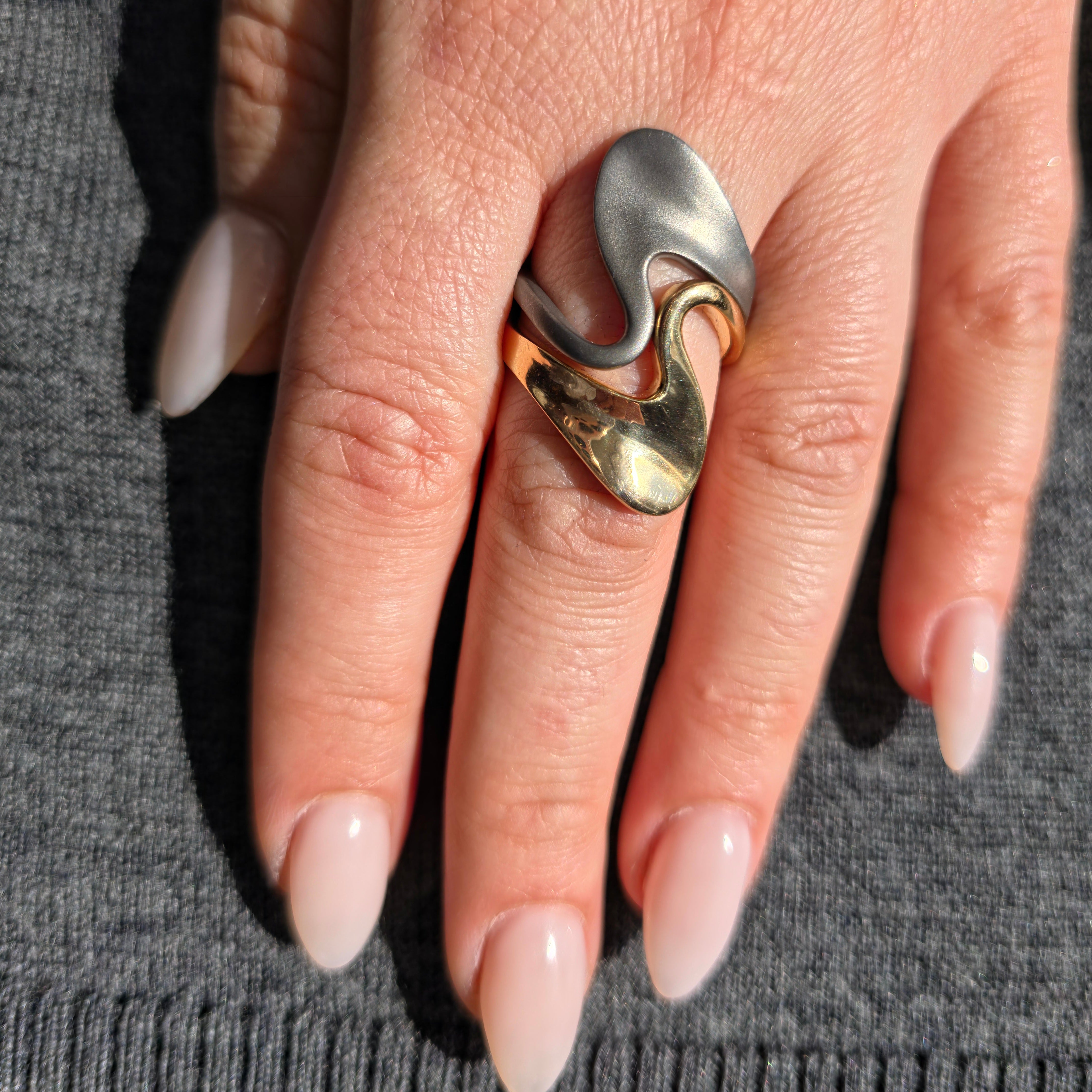 Crest Ring