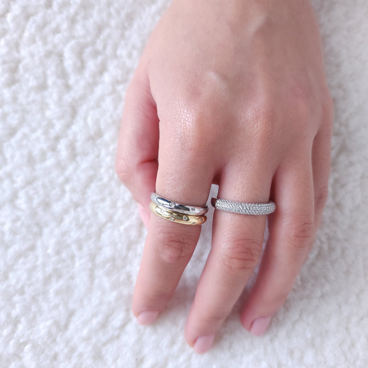 Linea Confetti Band Ring – Blue Sapphire