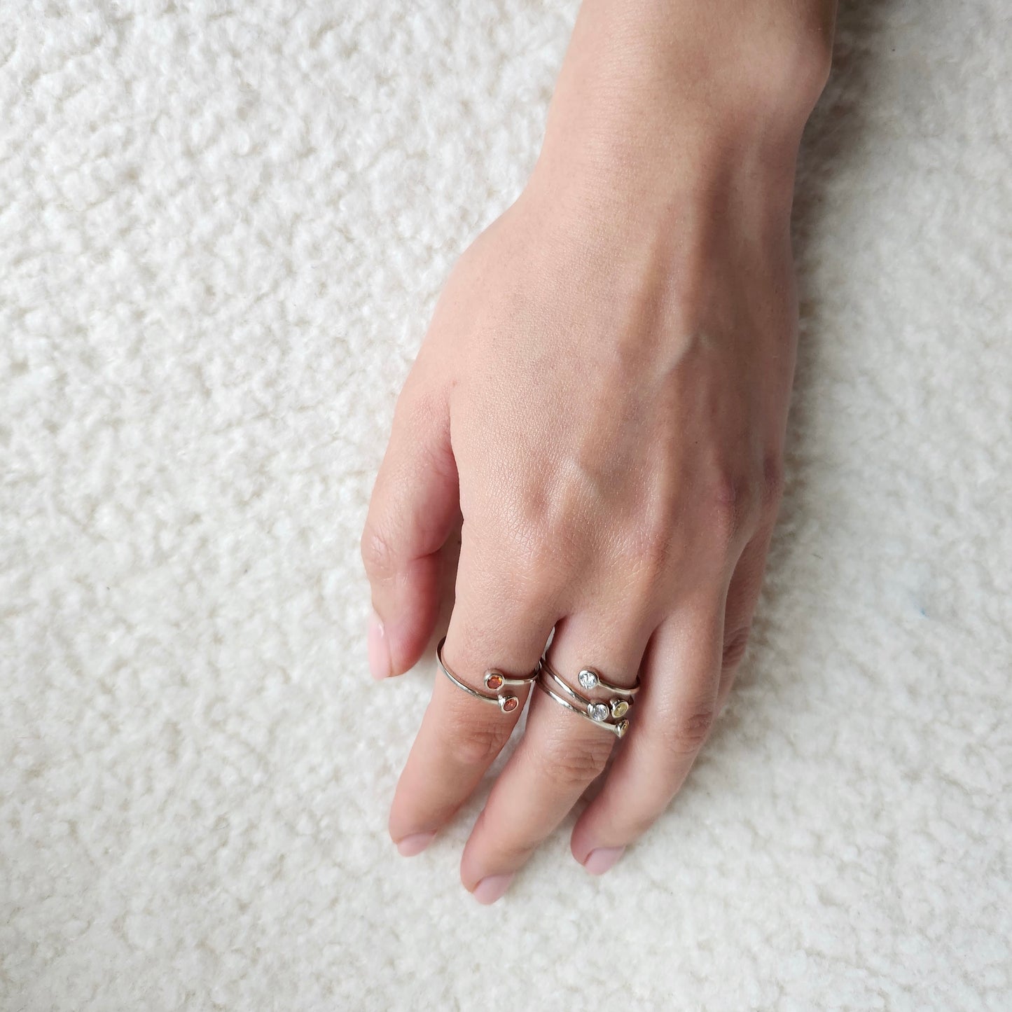 Forma Bypass Ring – White Diamond