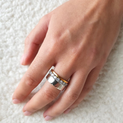 Linea Demi Grande Ring – Yellow Sapphire