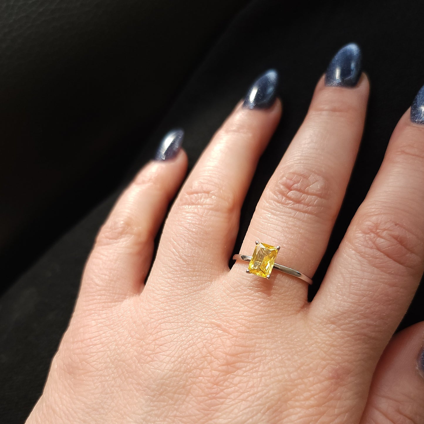 Nexus Solitaire Ring – Yellow Sapphire