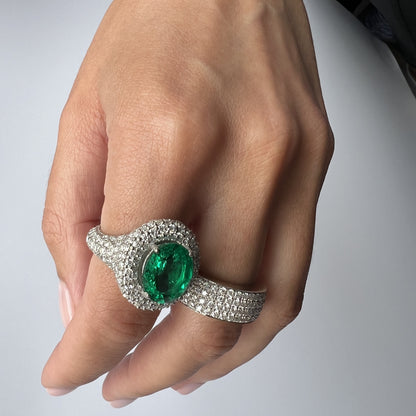 Velara Statement Ring – Colombian Green Emerald