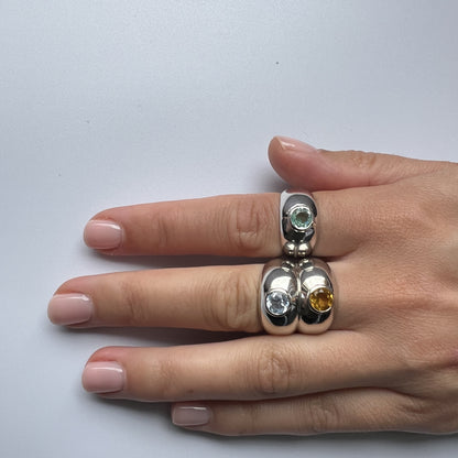 Forma Signet Ring – White Diamond