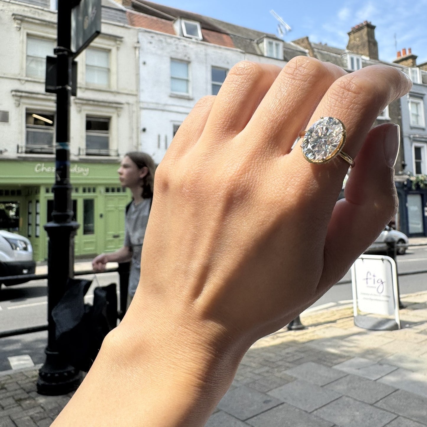 Velara Grand Ring – White Diamond