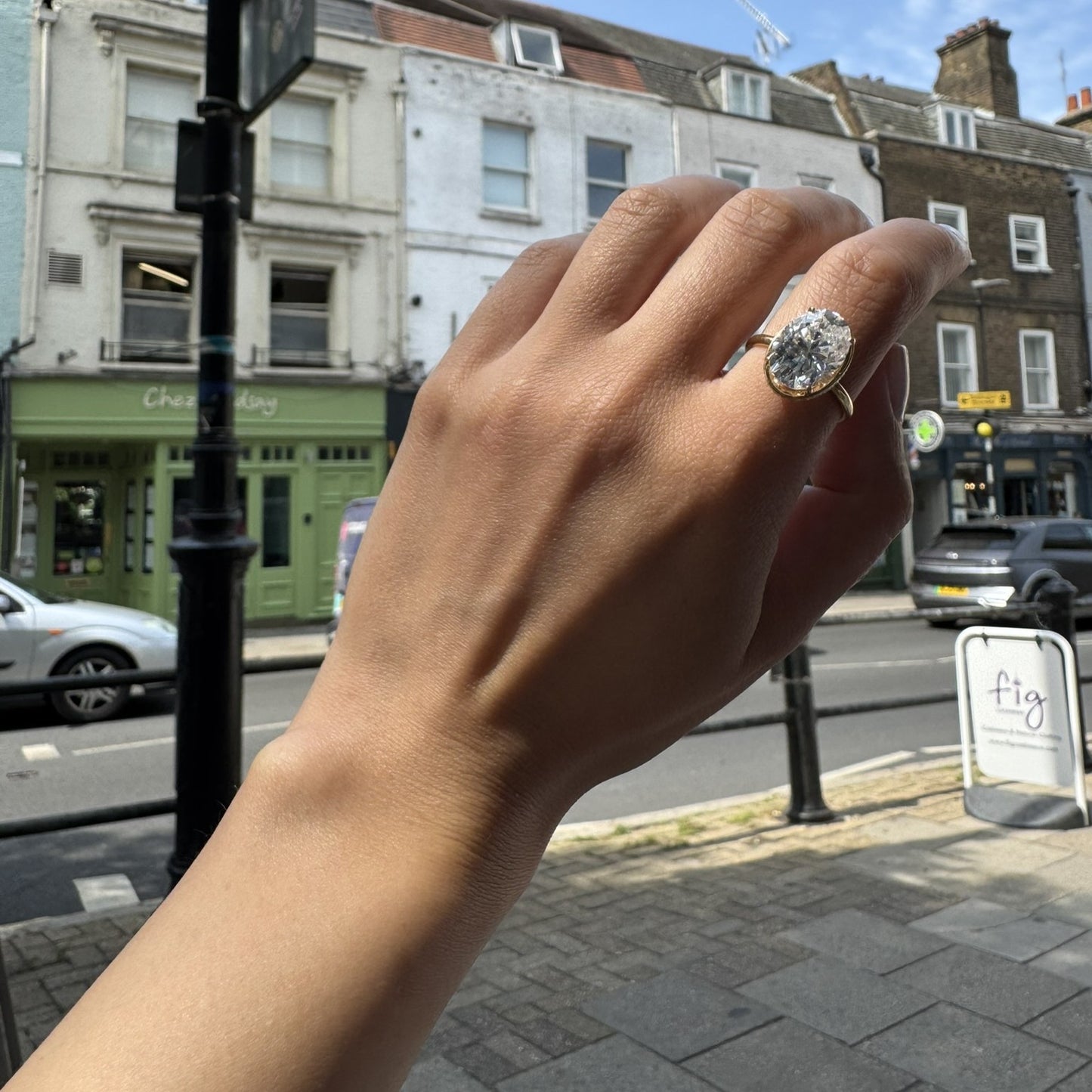 Velara Grand Ring – White Diamond