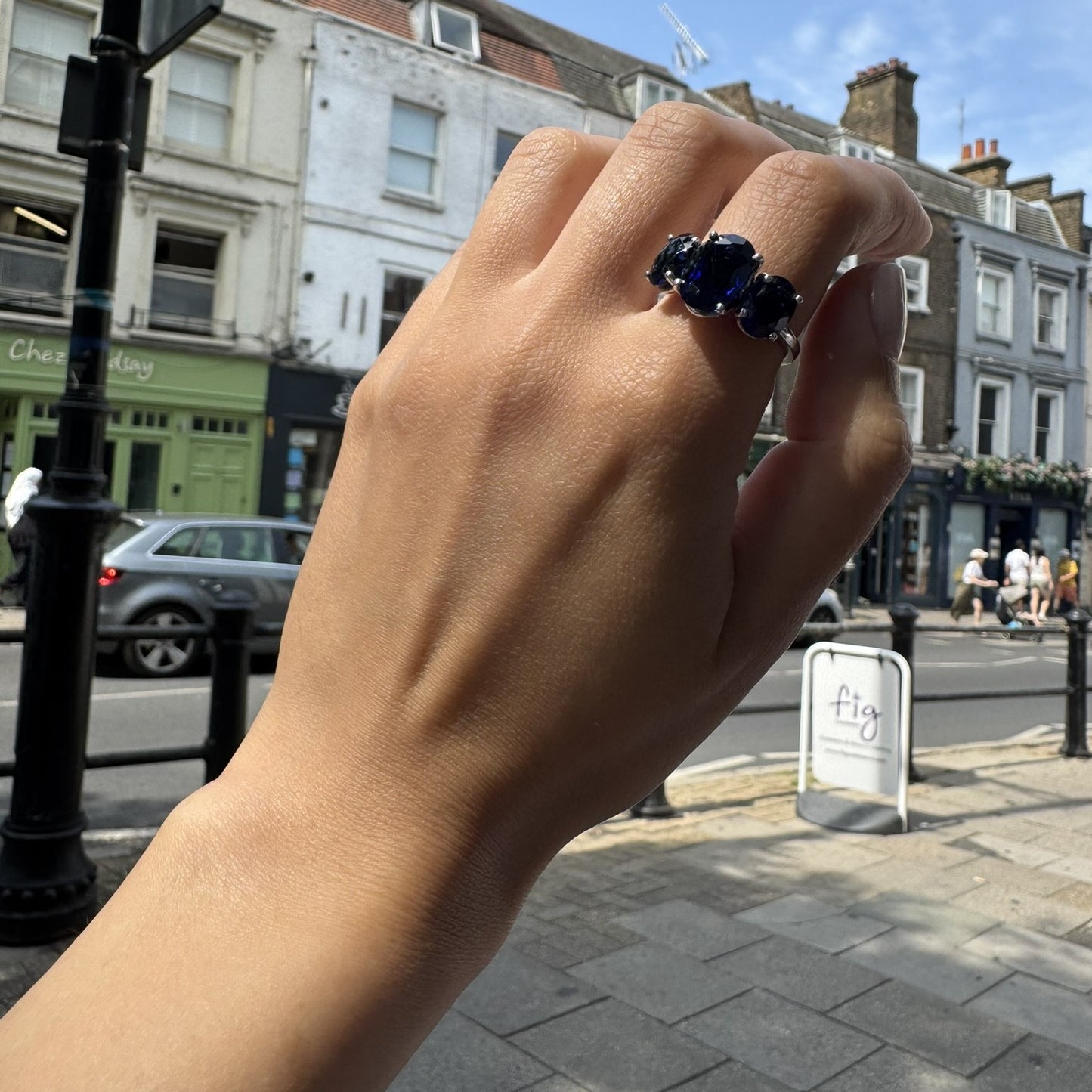 Velara Grand Trilogy Ring – Blue Sapphire
