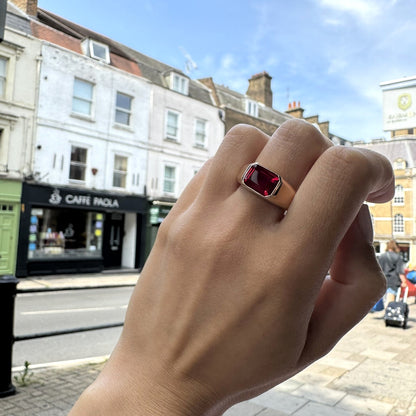 Nexus Signet Ring – Zambian Green Emerald