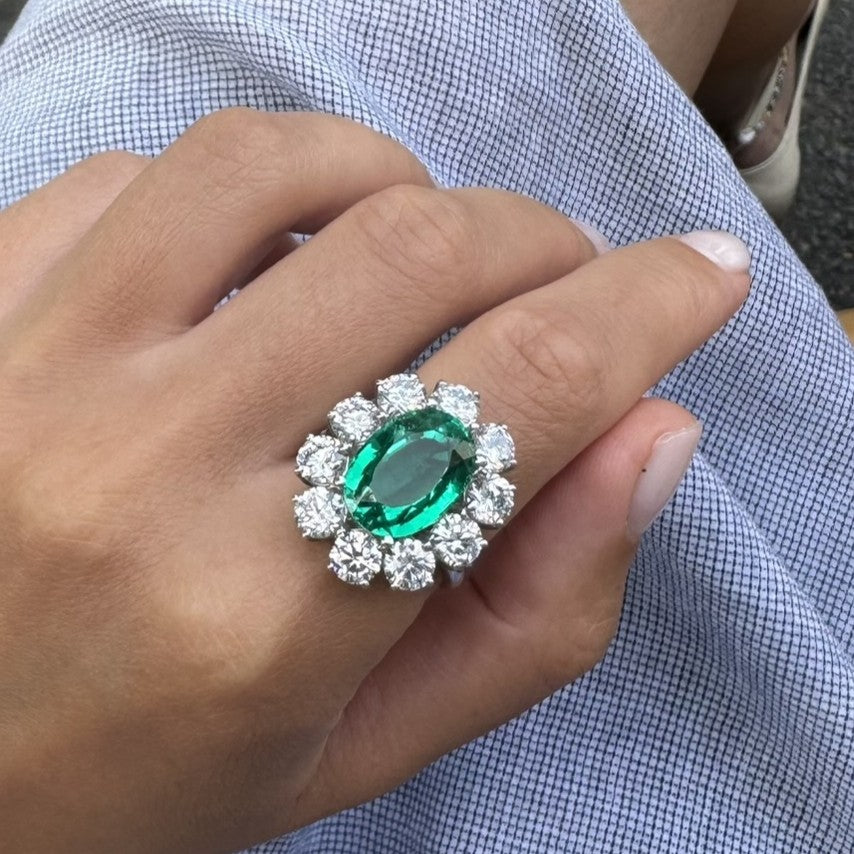 Velara Grand Halo Ring – White Diamond