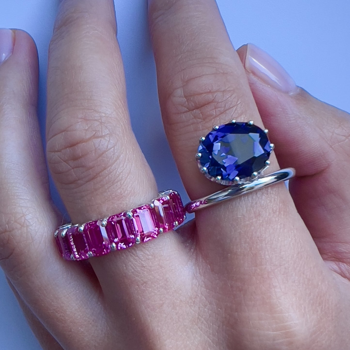 Nexus Eternity Ring – Vivid Pink Sapphire