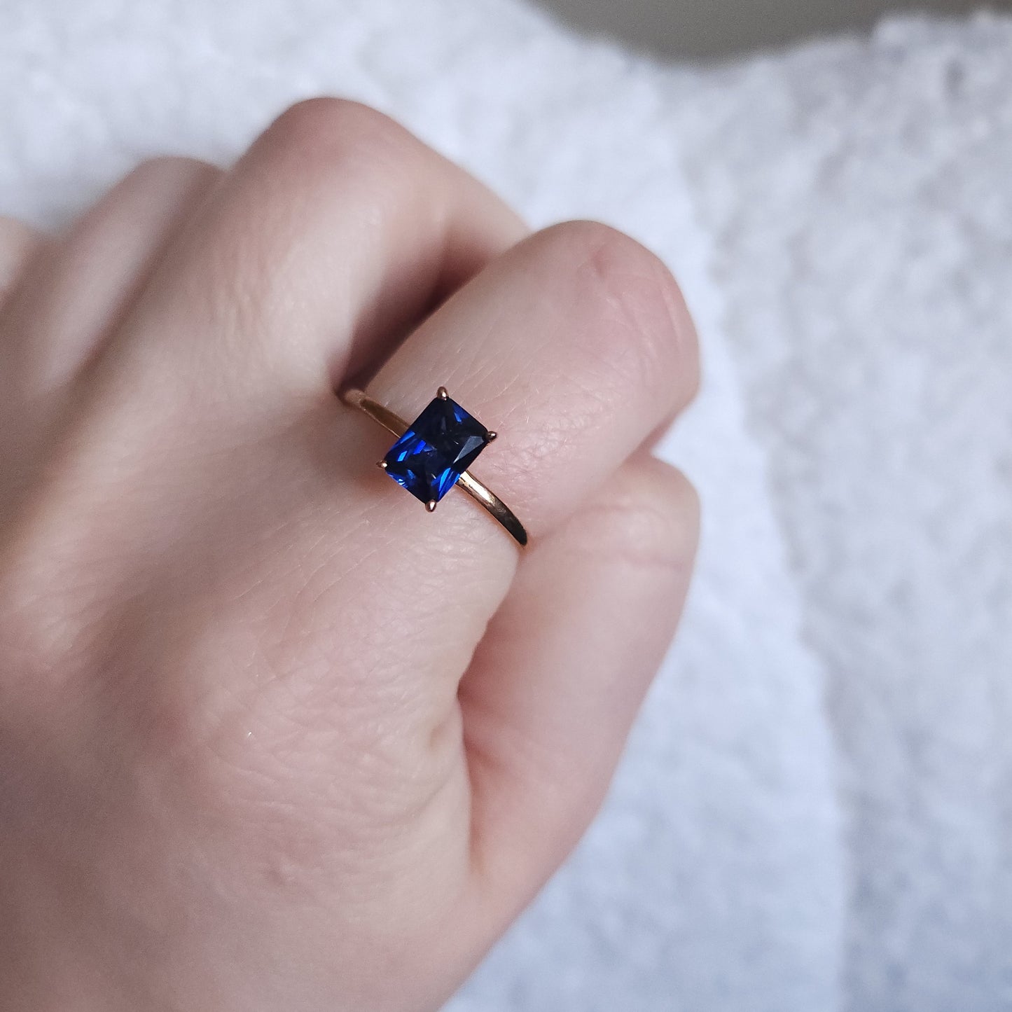 Nexus Solitaire Ring – Blue Sapphire