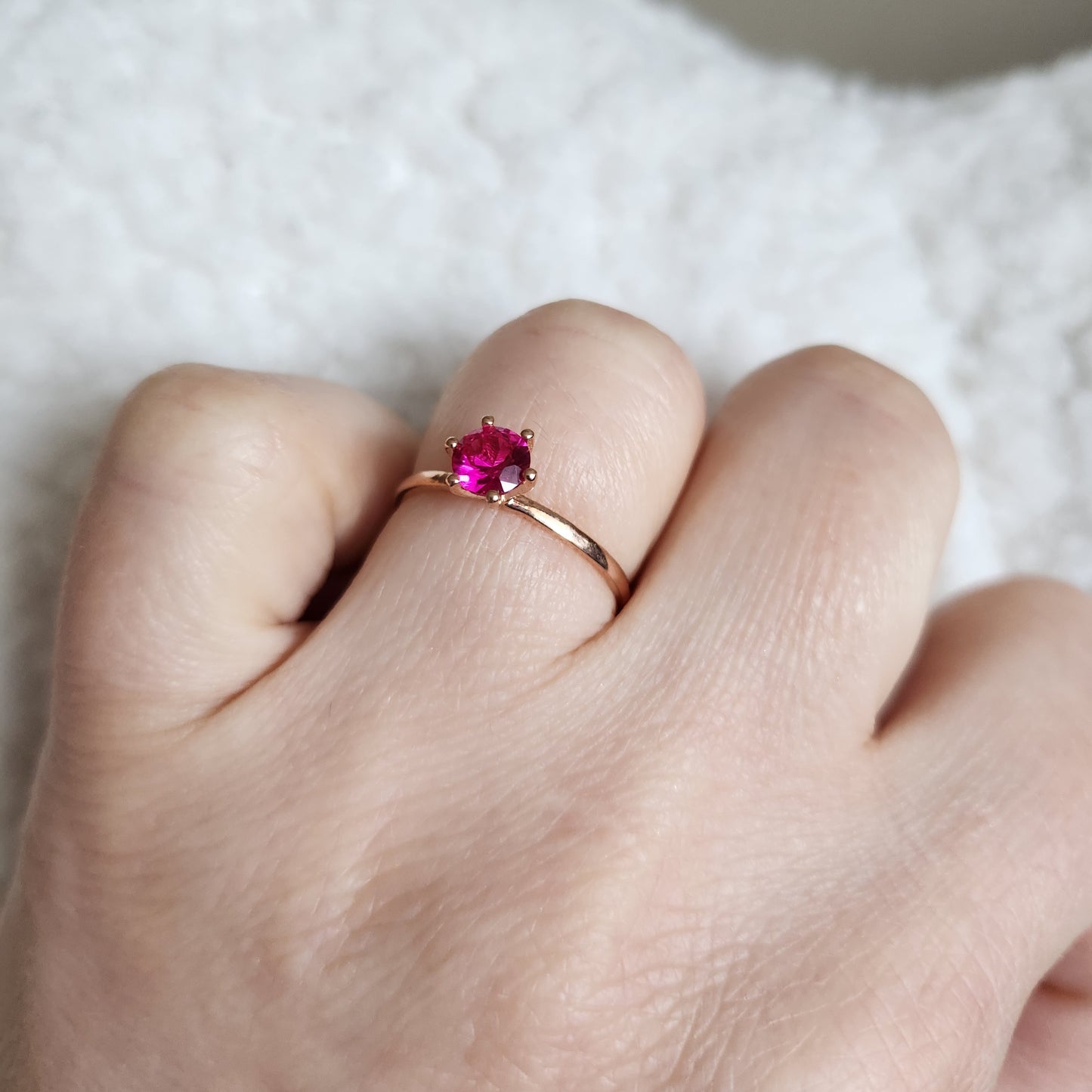 Juno Solitaire Ring – White Diamond
