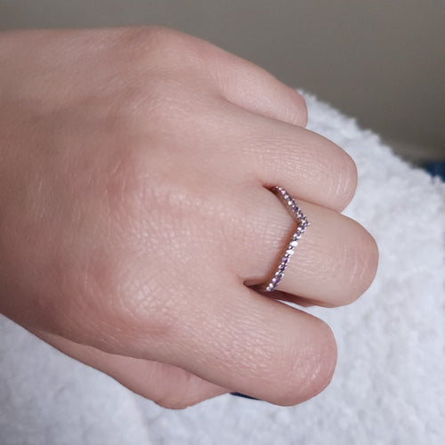 Linea V Demi Ring – Light Pink Sapphire