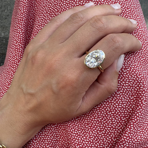Velara Grand Ring – White Diamond