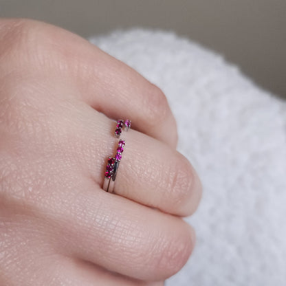 Linea Tres Ring – Deep Red Garnet