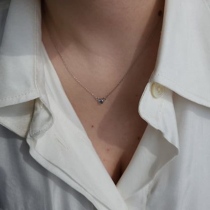 Forma Mini Solitaire Necklace – Light Blue Aquamarine